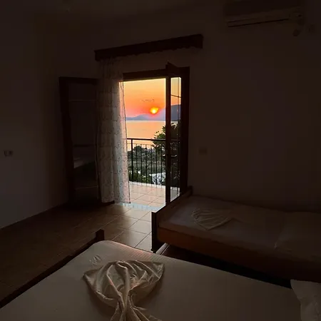 Denis Gjeta 게스트하우스 보르쉬